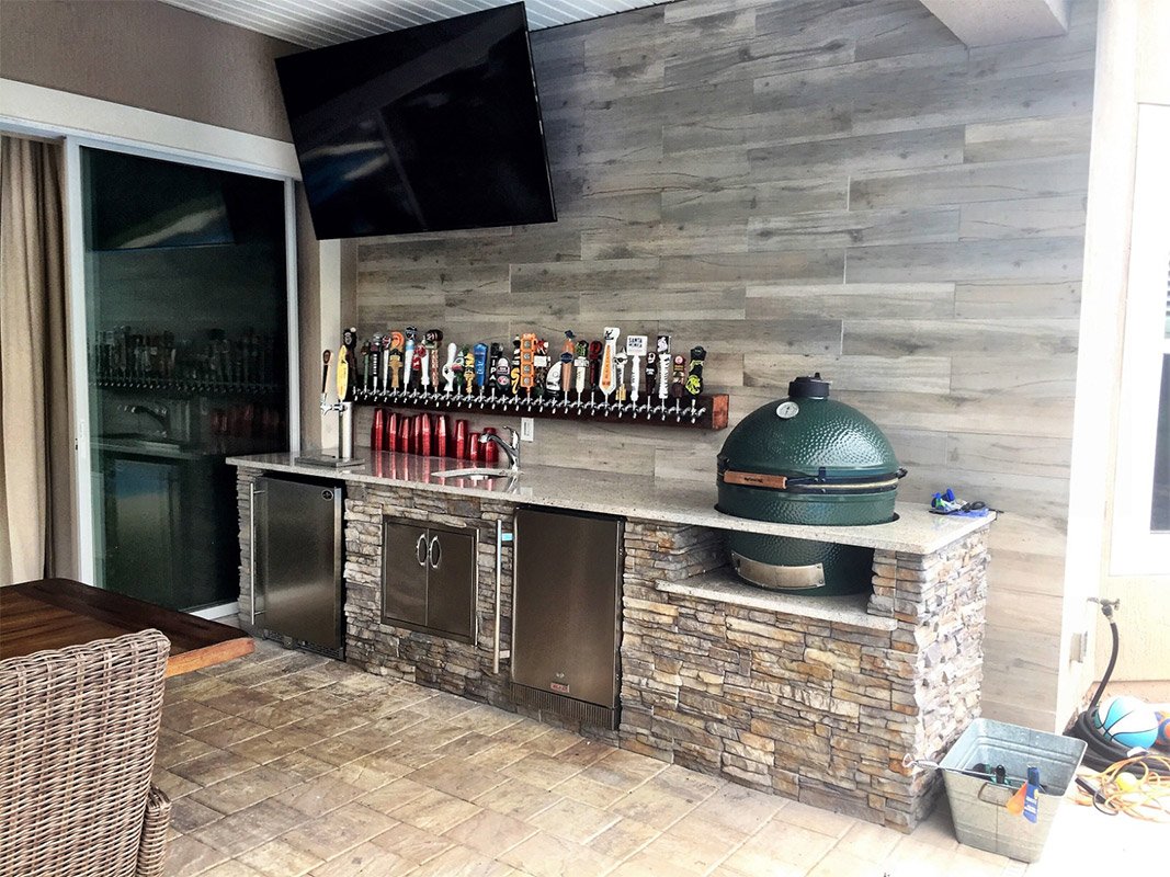 outdoor kitchen