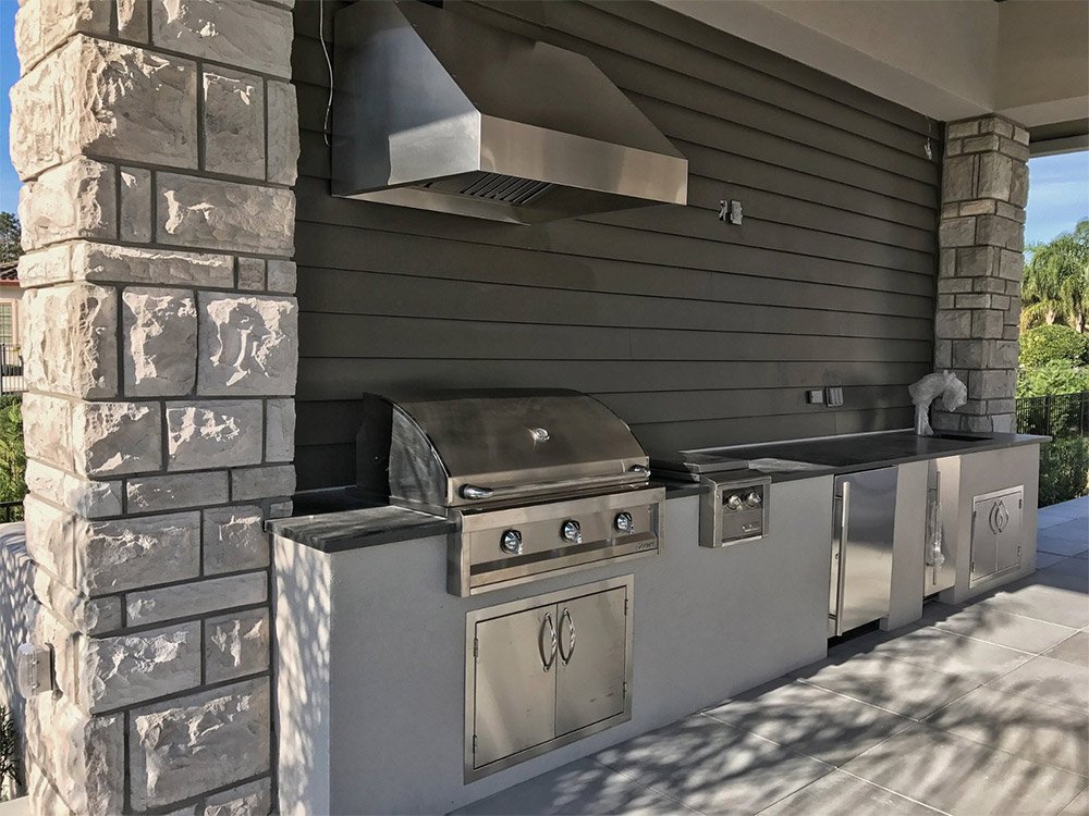 outdoor kitchen