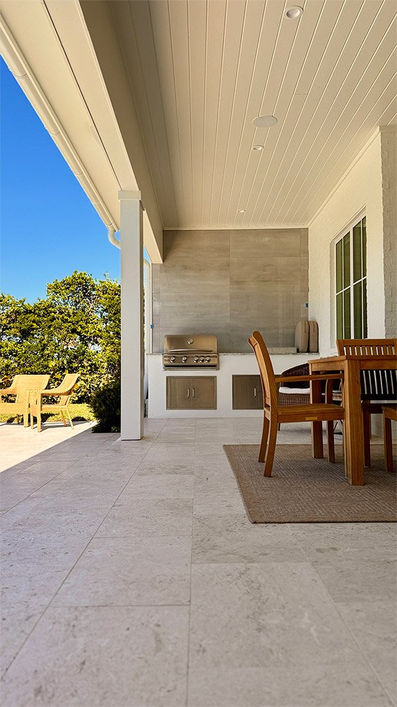outdoor kitchen